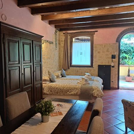 Monolocale Elvira Abbadesse Guest House Milano Exterior foto
