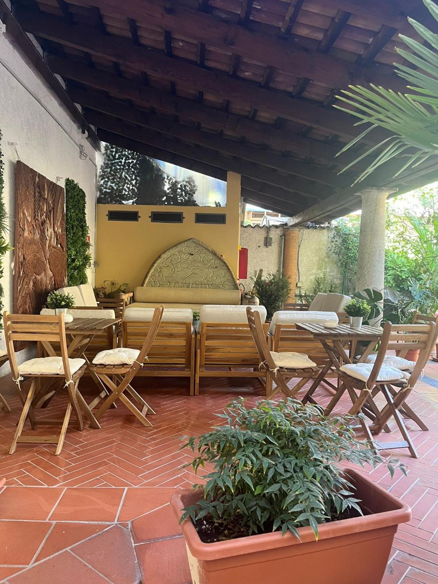 Monolocale Elvira Abbadesse Guest House Milano Exterior foto