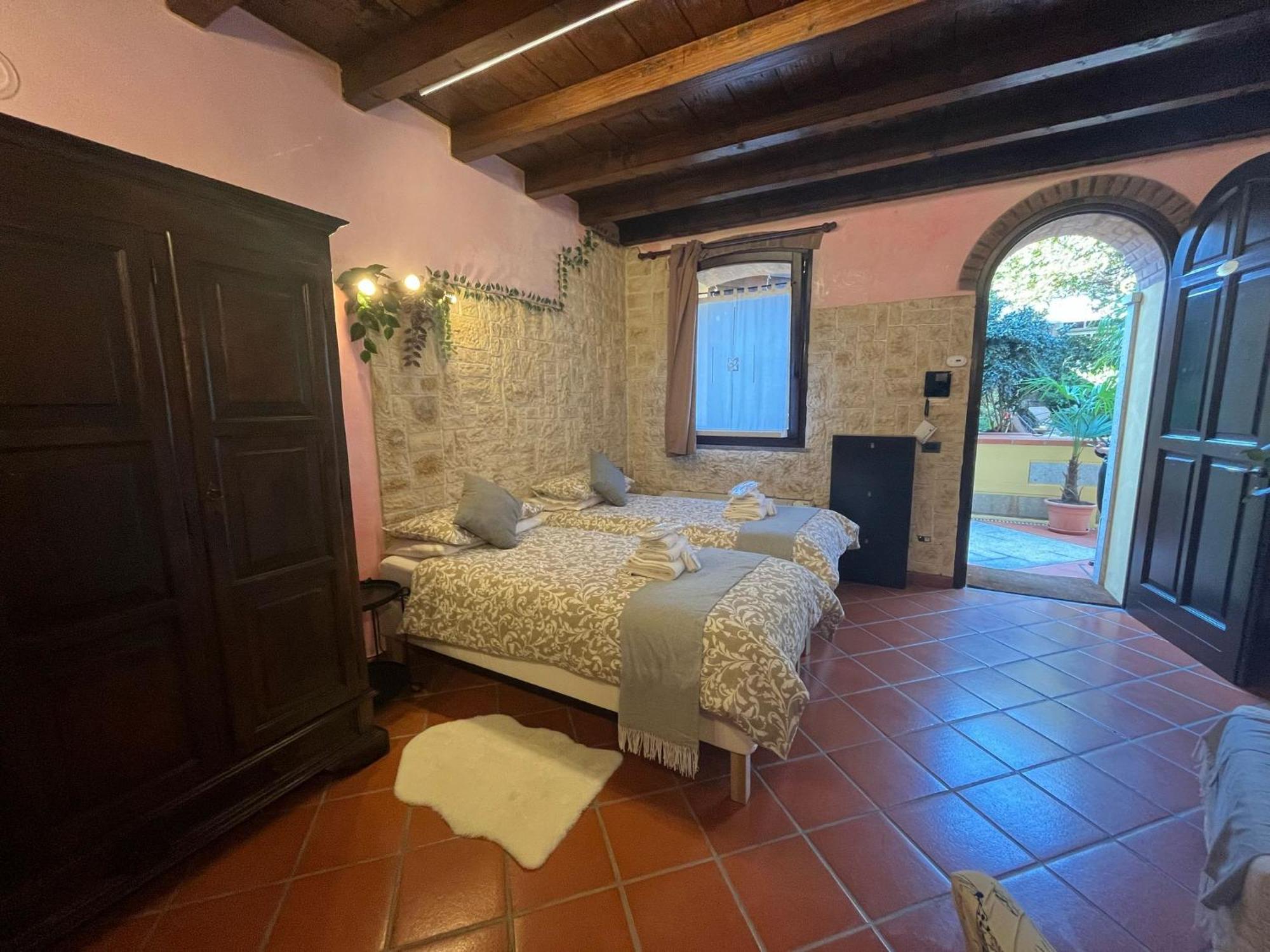 Monolocale Elvira Abbadesse Guest House Milano Exterior foto